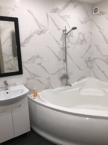 Фото номера Апартаменты с 1 спальней Апартаменты Apartment Gagarina 6/41 г. Liskhimstroy 13