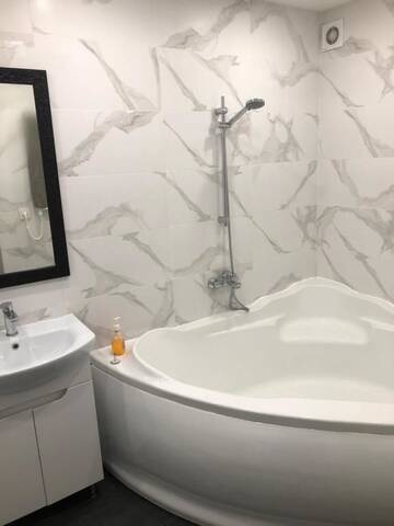 Фото номера Апартаменты с 1 спальней Апартаменты Apartment Gagarina 6/41 г. Liskhimstroy 27